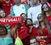 Un enfant portugais console un fan français