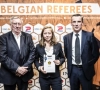 Trois arbitres et quatre assistantes belges reçoivent leur badge FIFA