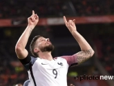 Giroud met la misère à Jetro Willems