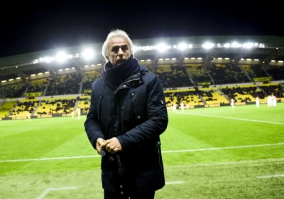 À 73 ans, un véritable vétéran de la Ligue 1 fait son retour sur le banc 