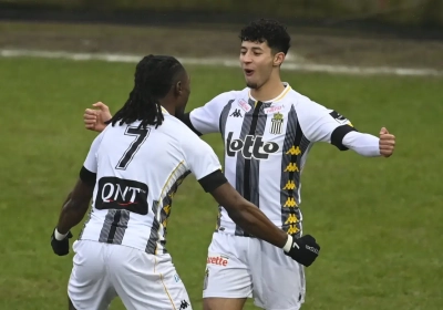 Quel sang-froid ! Un ancien de Charleroi offre la qualification sur le fil à son équipe en Ligue des Champions