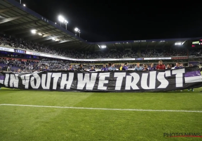 Des journalistes français sous le charme d'un talent de 13 ans d'Anderlecht : "Il peut tout faire"