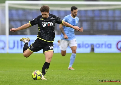 🎥 Il n'a rien perdu de son talent : la merveille de Razvan Marin en Conference League 