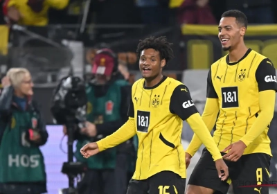 Apte à jouer mais écarté du groupe : que se passe-t-il avec Julien Duranville au Borussia Dortmund ?