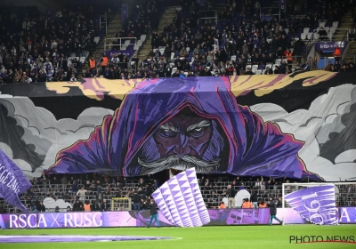Ils avaient prévenu : le 'cadeau' des supporters d'Anderlecht laisse des traces sur le stade de Westerlo