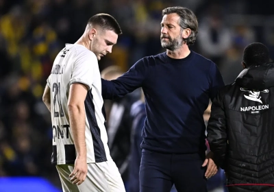 🎥 Dans l'intimité du vestiaire de Charleroi : le discours prophétique de Rik De Mil à la mi-temps