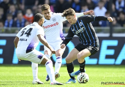 🎥 Christos Tzolis s'en est tiré à bon compte contre Anderlecht, mais : "Il y a 25 ans, c'était rouge !"