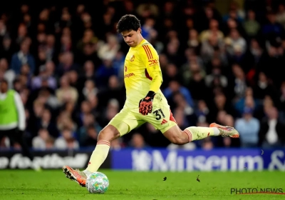 Manchester United montre toute sa confiance envers Senne Lammens avec une décision symbolique
