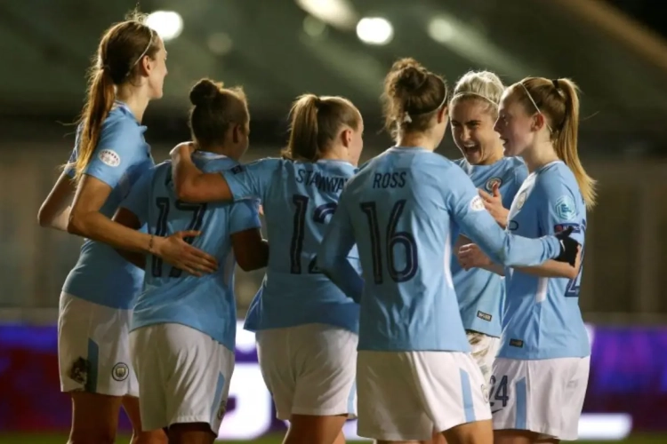 Pauline Bremer, en grande forme, offre une victoire importante à Manchester City