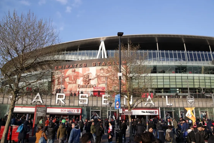 Scènes surréalistes en Ligue des Champions féminine : les goals étaient...trop petits ! 